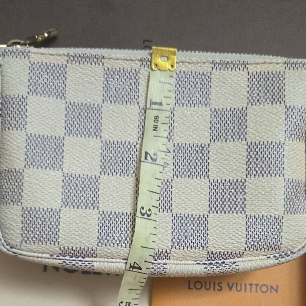 Louis Vuitton Mini Azur PM Pochette with Signature Style. - Picture 12 of 14